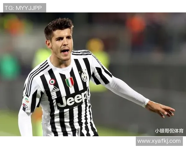 探索足球巨星的成长轨迹与辉煌成就揭示他们背后的努力与梦想 探索足球巨星的成长轨迹与辉煌成就揭示他们背后的努力与梦想