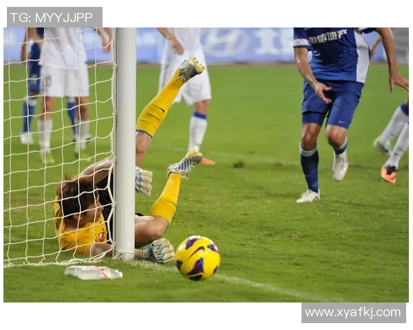 足球场上传奇瞬间 这位球星用一脚震撼全场成就经典绝技 足球场上传奇瞬间 这位球星用一脚震撼全场成就经典绝技