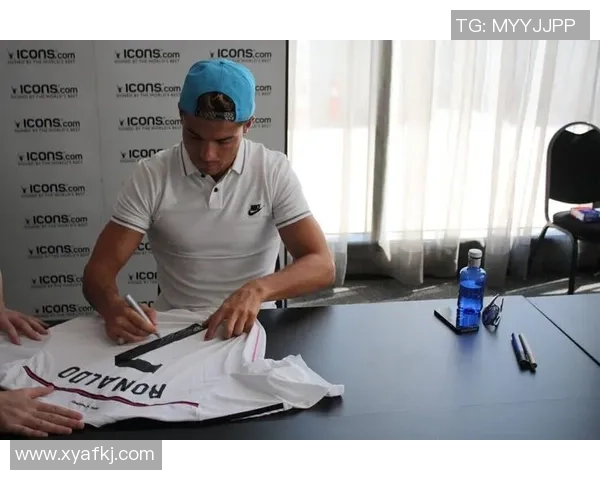 足球球星签名收藏与交易注意事项及价值评估指南